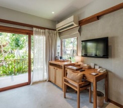 Двухместный номер Deluxe с видом на сад двуспальная кровать в Banana Fan Sea Resort