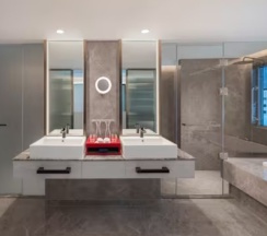 Двухместный люкс с террасой Presidential двуспальная кровать в DoubleTree by Hilton Bangkok Ploenchit