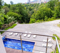 №№ 23, 24, 25 двуспальная кровать с видом на море, бассейн и горы в Elit house