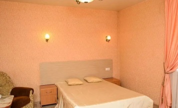 Двухместный номер с двуспальной кроватью в Erunin Hotels Group