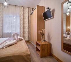 Стандарт двухместный с двуспальной кроватью в Wood House