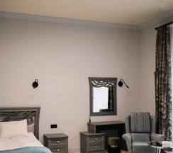 Вилла с балконом и с красивым видом из окна в Residence Village