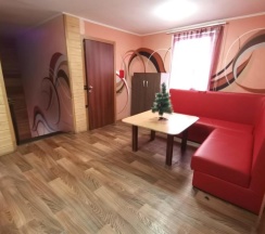 Коттедж в красном стиле в Удачный