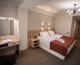 Двухместный номер Standard с балконом и с видом на город (двуспальная кровать) в Orto Asia