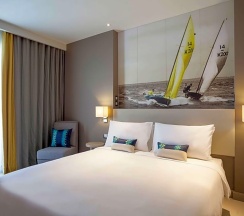 Двухместный номер Superior с видом на океан двуспальная кровать в Mercure Pattaya Ocean Resort