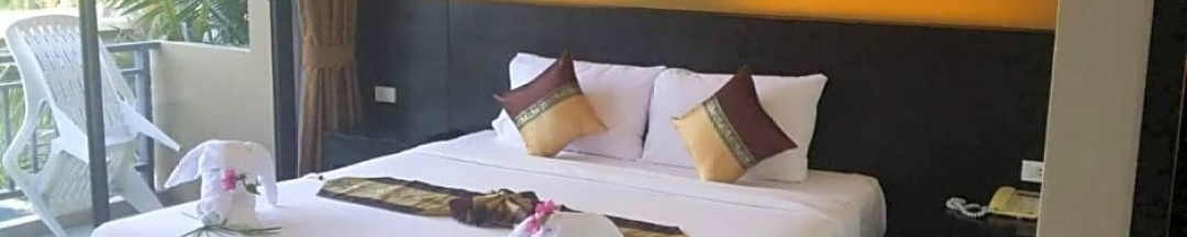 Двухместный номер Deluxe с балконом двуспальная кровать в Nai Yang Beach Hotel