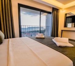 Двухместный номер Deluxe с видом на море двуспальная кровать в Kas Pier Hotel