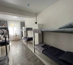 8-ми местный для мужчин в Легенда