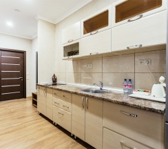 Апартаменты двухкомнатные с балконом морская сторона. Корпус 2 в Amza Парк