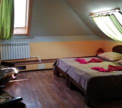 Четырёхместный номер Comfort с 2 комнатами с красивым видом из окна в У озера Неро