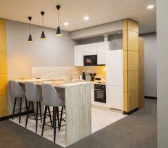 3-комнатные апартаменты улучшенные проспект Ленина 8 в Кольский