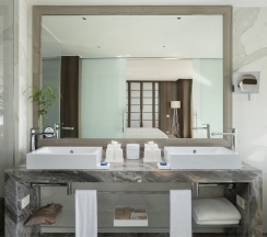 Номер Presidential Suite, с террасой и видом на море - с 2 двуспальными кроватями в Swissotel Resort Сочи Камелия