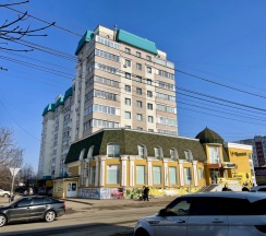 Апартаменты с балконом и с красивым видом из окна в Апартаменты в самом центре города с шикарным видом.