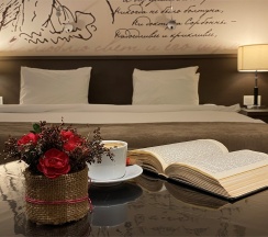 Двухместный номер Комфорт с 2-х спальной кроватью или 2 односпальными в Онегин