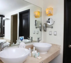 Двухместный Select Club Deluxe (двуспальная кровать) в Sandos Caracol Select Club - только для взрослых, все включено