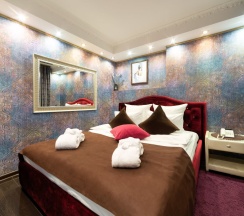Двухместный полулюкс двуспальная кровать в BOMOND HOTEL