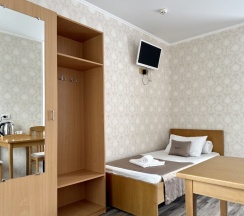 Трёхместная комната в Корнилофф от Травел Хотелс Антураж