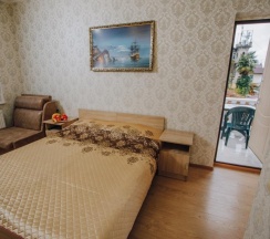 3-местный номер с балконом в Лаура