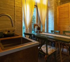 Семейный коттедж с балконом в В кронах