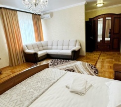 Двухместный полулюкс с кроватью "Kinq-size" с диваном №5 в Усадьба уюта