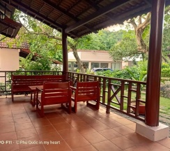 Бунгало c 1 комнатой с видом на сад в Hong Bin Bungalow Resort
