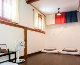 Номер Standard Пентхаус в The Place Seoul Hanok Guesthouse