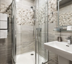 Стандарт с кроватью «Queen-size» в Parallel Congress by Stellar Hotels Krasnodar