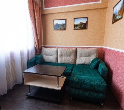 5 Люкс (двухместный номер),с двухспальной кроватью и  диваном. в Аппартамент