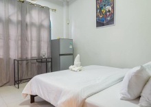 Номер Standard в Asoke Montri Hostel