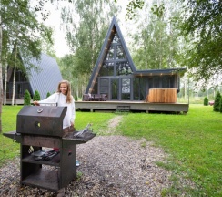 A-Frame № 7 (оснащение дома, стоимость купели и бани см. Подробнее) в Les holidays