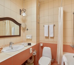 Четырёхместный номер семейный Стандарт с 2 комнатами с балконом в Alean Family Riviera