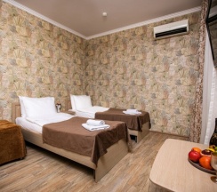 Стандарт 3-местный с двумя раздельными кроватями и балконом в Джульетта