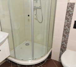Двухместный номер Standard с балконом двуспальная кровать в Gokai Hotel
