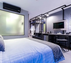 Номер Ma Refresh с балконом в MAZI Design Hotel by Kalima