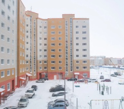 Двухместные апартаменты c 1 комнатой с балконом (двуспальная кровать) в Апартаменты в Тундровом 5