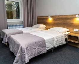 Номер стандарт с 2 односпальными кроватями в River House