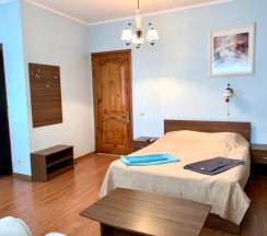 Трёхместный номер Standard с видом на город в Москвичка