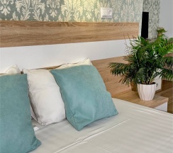 Люкс с ванной трехместный в Provance