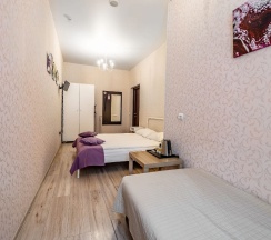 Бюджет 15м2 . Туалетная комната общая на 3 номера. в Dream House