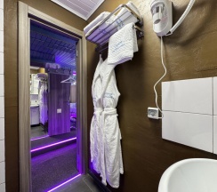 Двухместный номер Стандарт №8 двуспальная кровать в Gipnoz