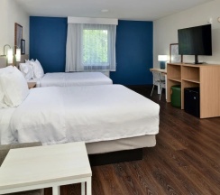 Четырёхместный номер Standard в Spark by Hilton Dallas Market Center