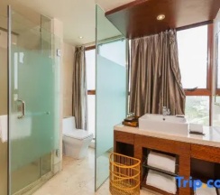 Двухместный люкс Executive с видом на реку (двуспальная кровать) в Sanya Phoenix Waterside Gloria Resort