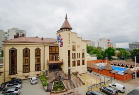 Отель Шери Холл в Ростовской области