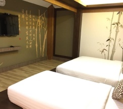 Трёхместный номер Standard в The Chic 101 Hotel