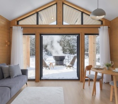 Cinema lodge с горячей купелью в Бухлово парк