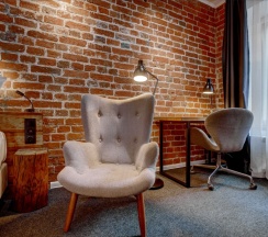 Номер Делюкс с диваном в WineWood Moscow