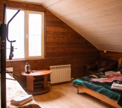 3-местный номер стандарт (мансарда) в Альгиз