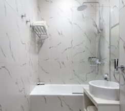 Делюкс в V Hotel&Rooftop lounge