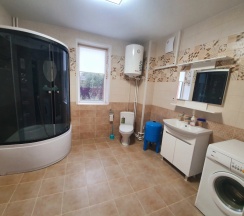 Шестиместный коттедж с видом на внутренний двор в Молгово