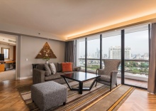 Двухместный номер Deluxe с 3 комнатами с балконом 2 отдельные кровати в Chatrium Residence Sathorn